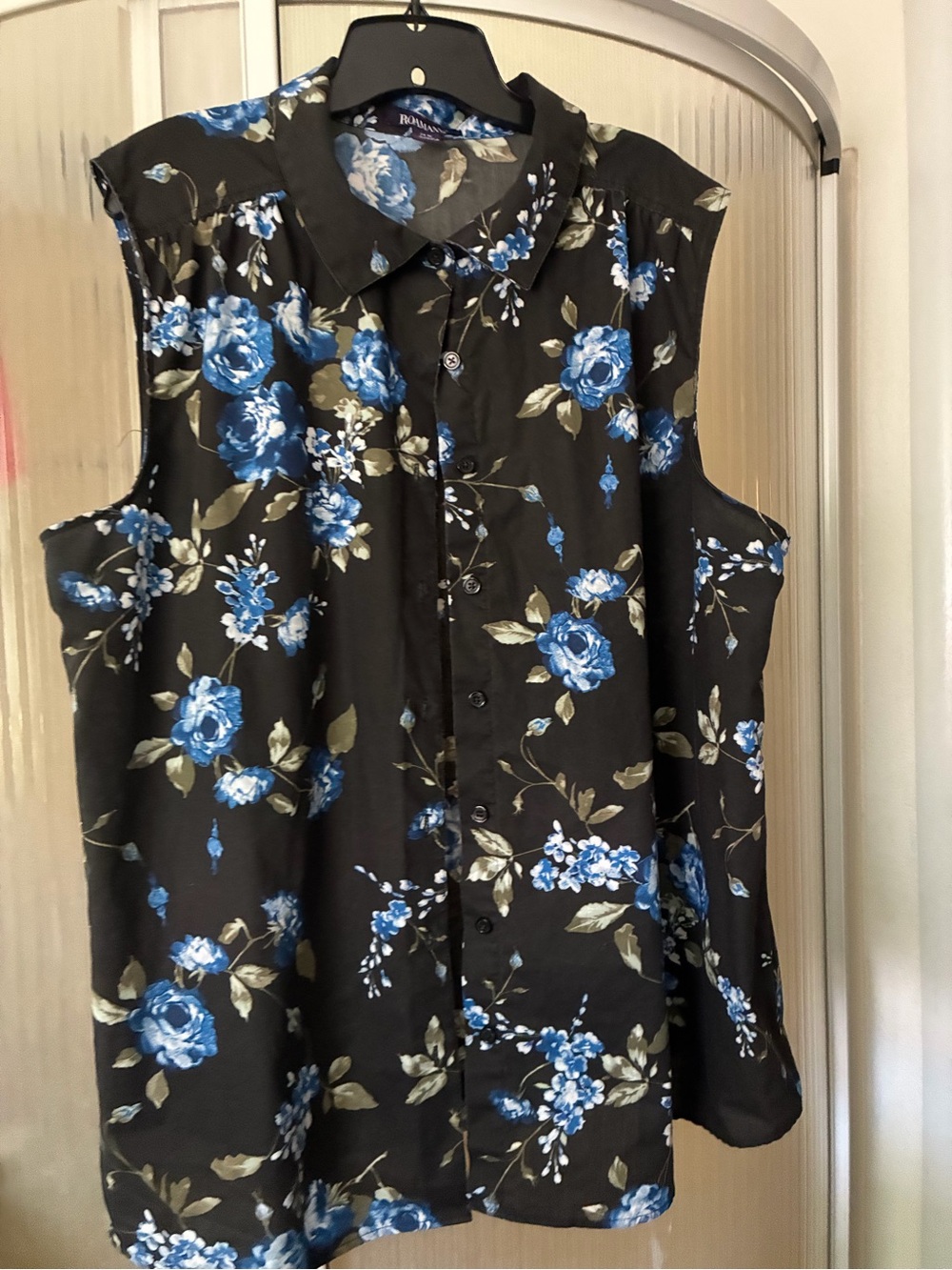 Roman’s sleeves blouse